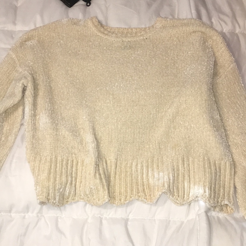 Fuzzy Creme Sweater - Picture 3 of 3
